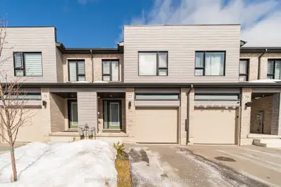 Att/Row/Townhouse in Kitchener