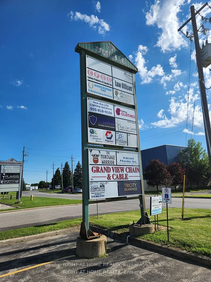 45 Dalkeith Drive 11, Brantford, ON N3P 1M1