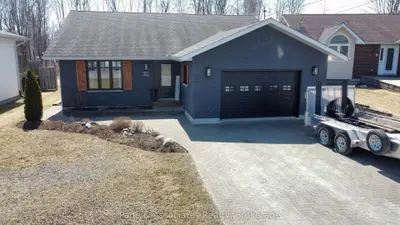 Detached in West Nipissing