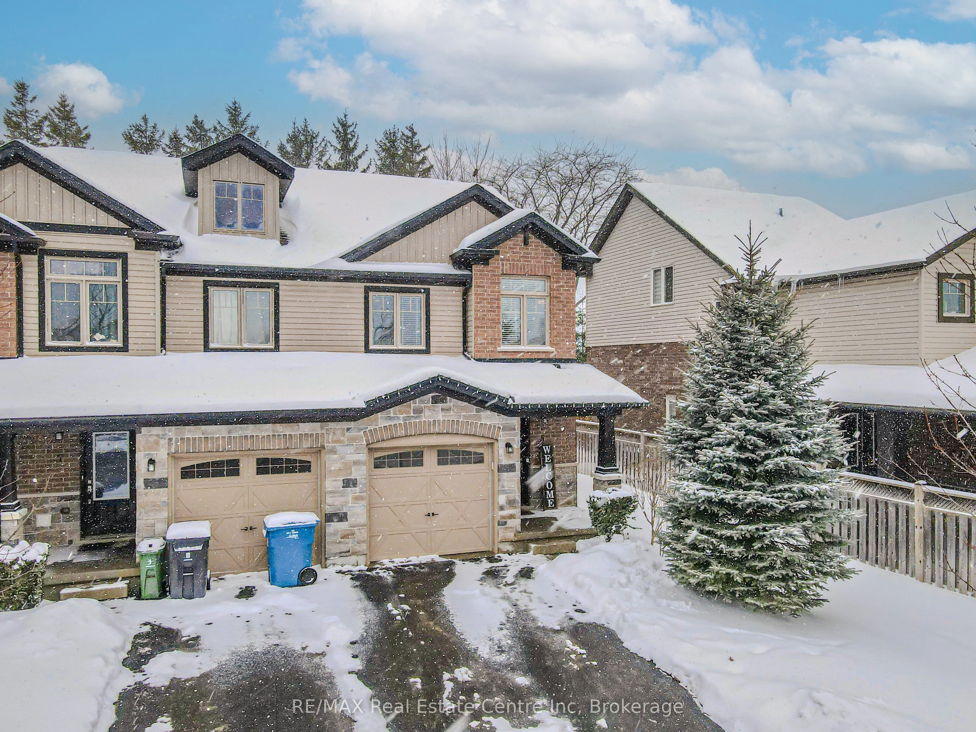 Condo Townhouse in Guelph