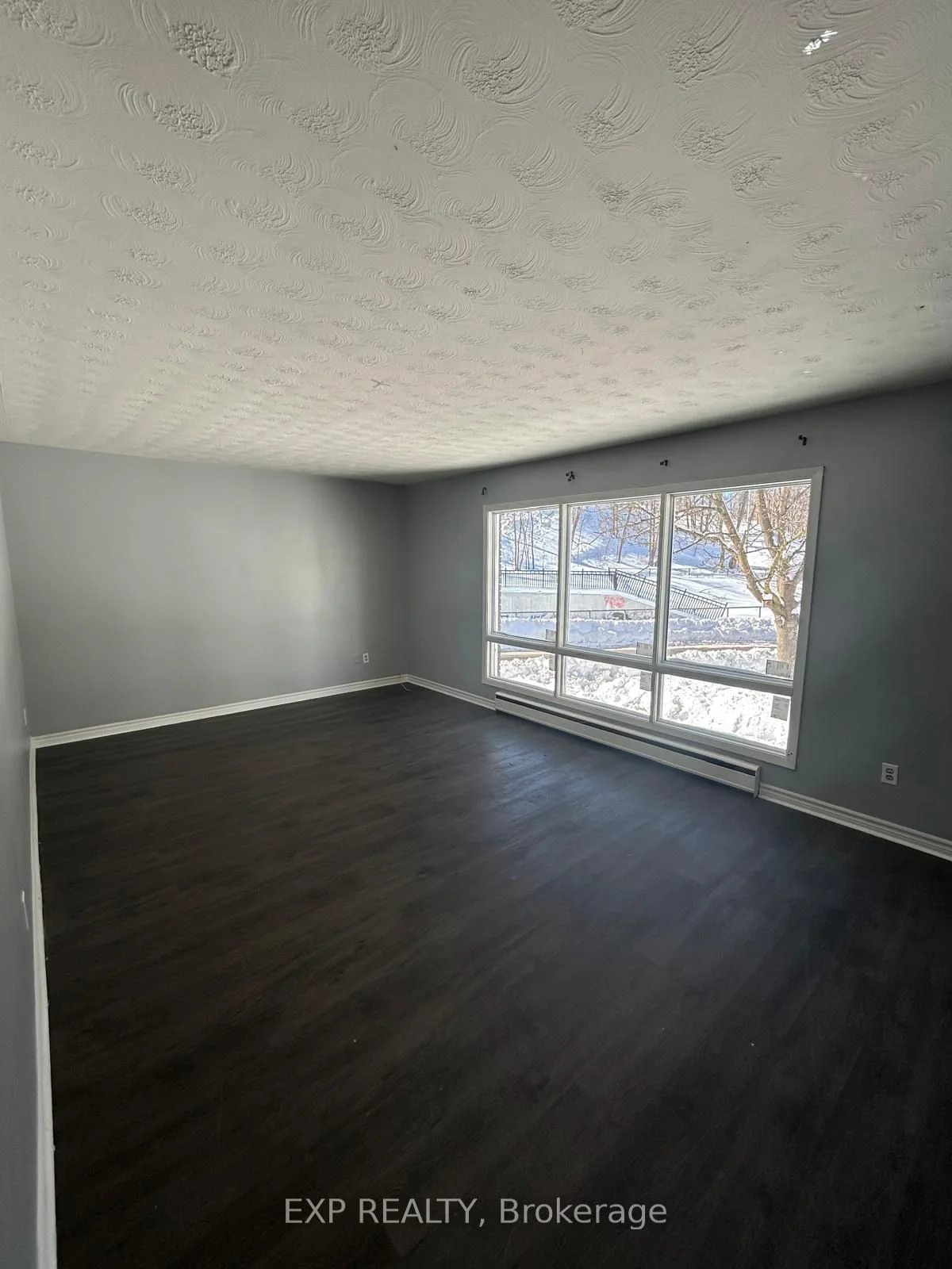 490 Stewart Street 2, Peterborough, On K9h 4b6