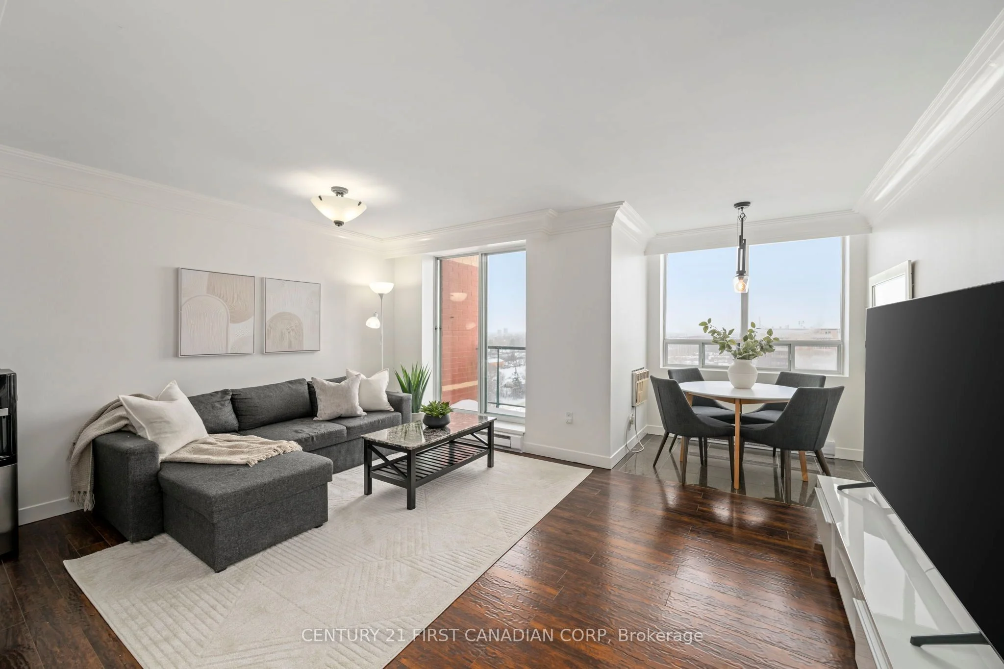 Condo Apartment in London South