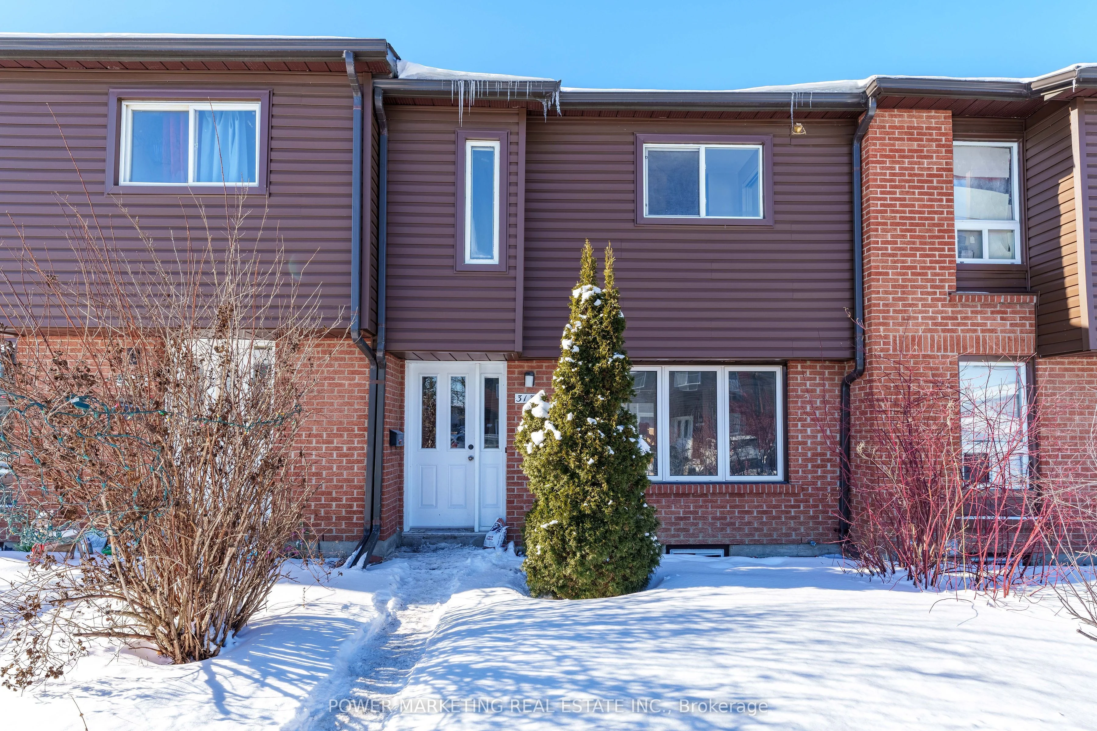 Condo Townhouse in Blossom Park - Airport and Area