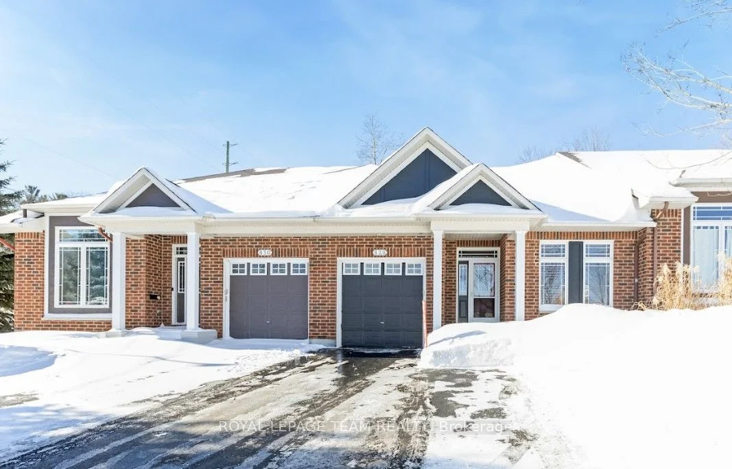 Att/Row/Townhouse in Kanata