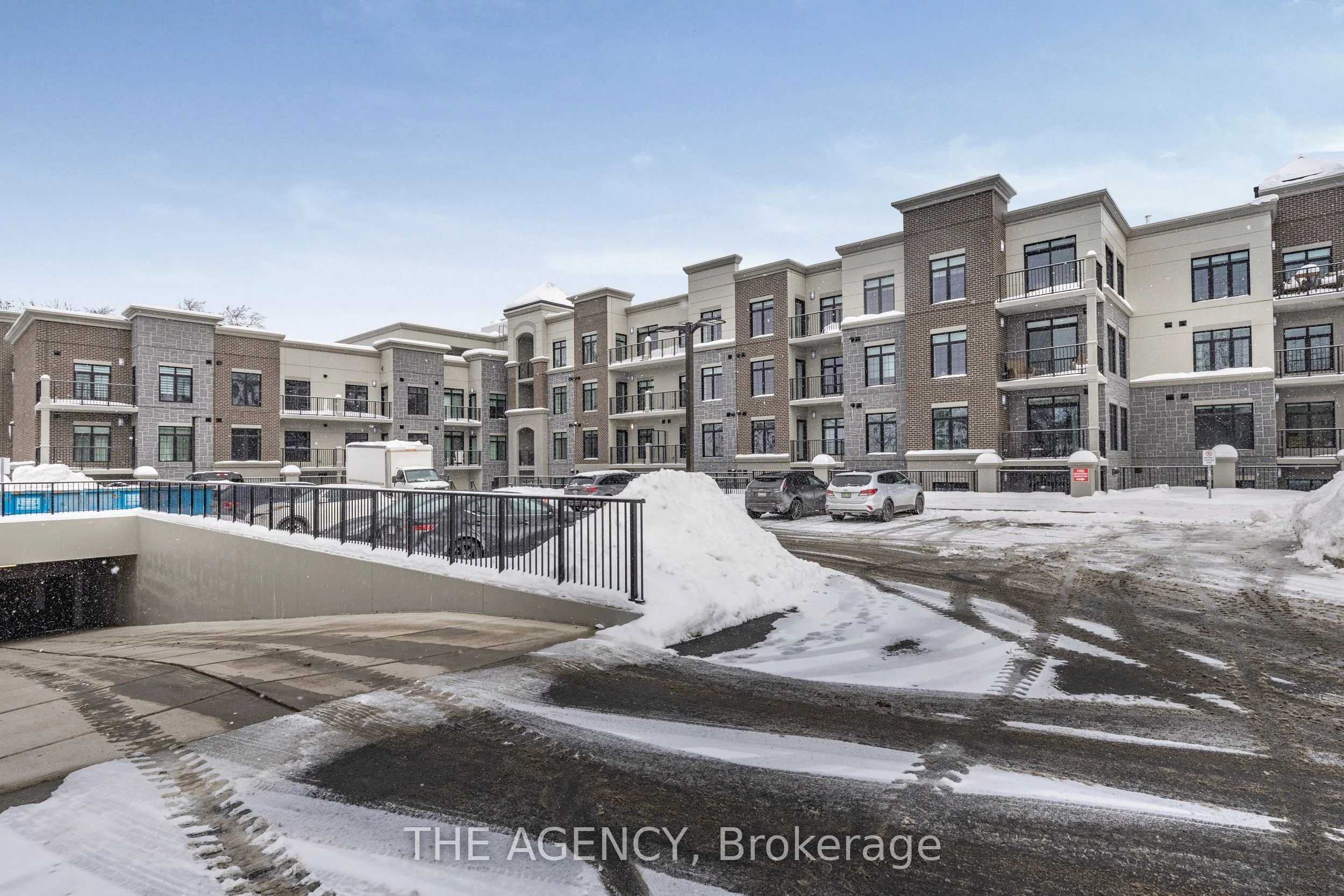 153 Wilson Street W 209, Hamilton, On L9g 1n4