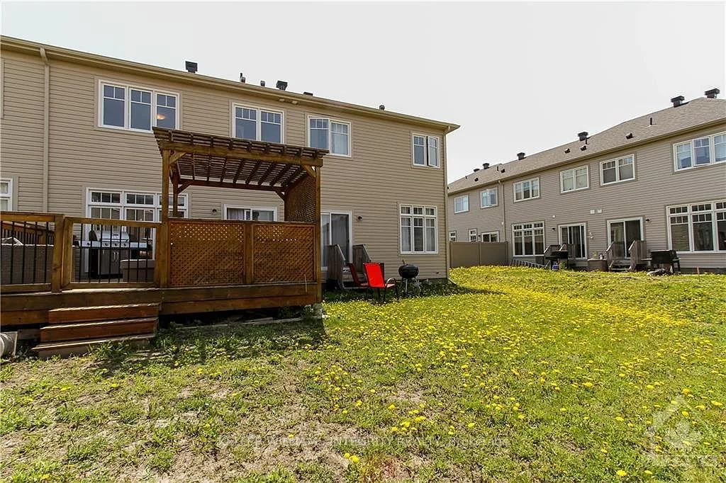 125 Westphalian Avenue, Kanata, ON K2V 0A3