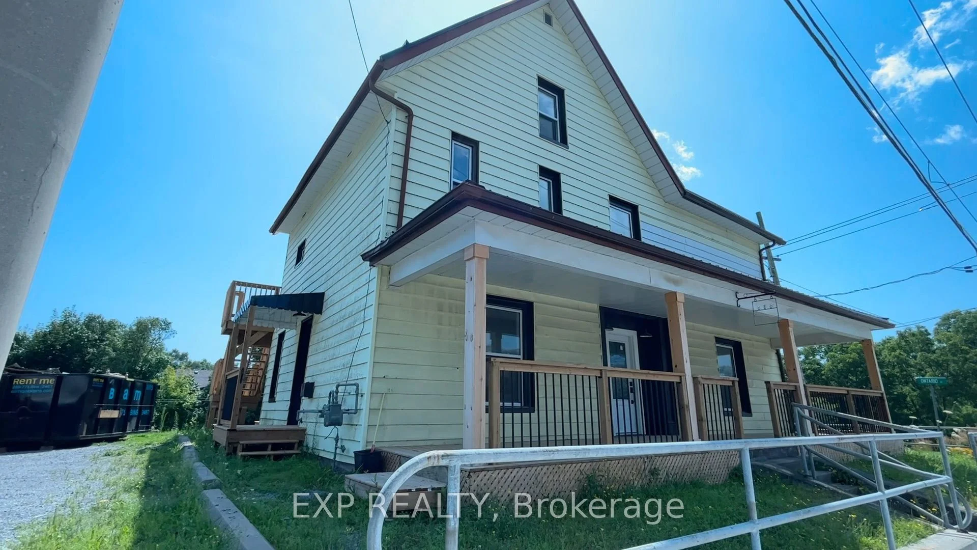 Triplex in Brighton