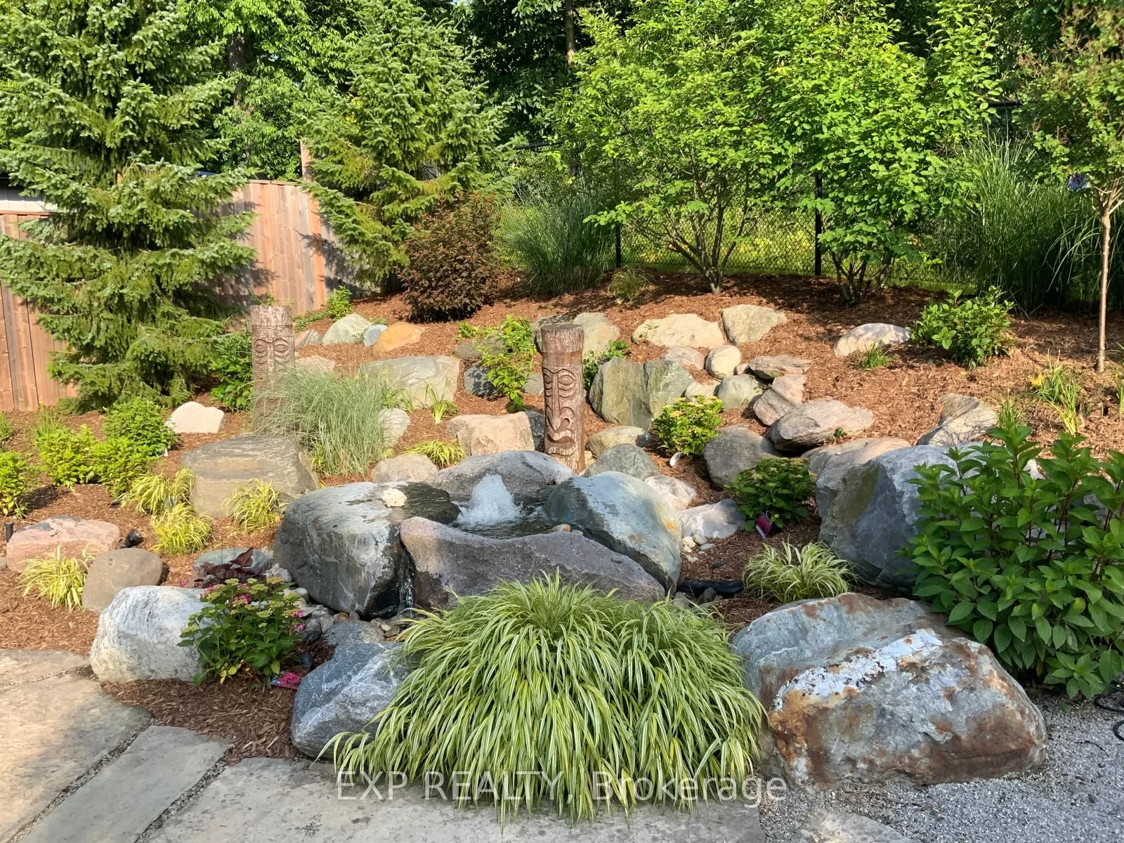 1849 SUMAC Way, London South, ON N6K 0E9