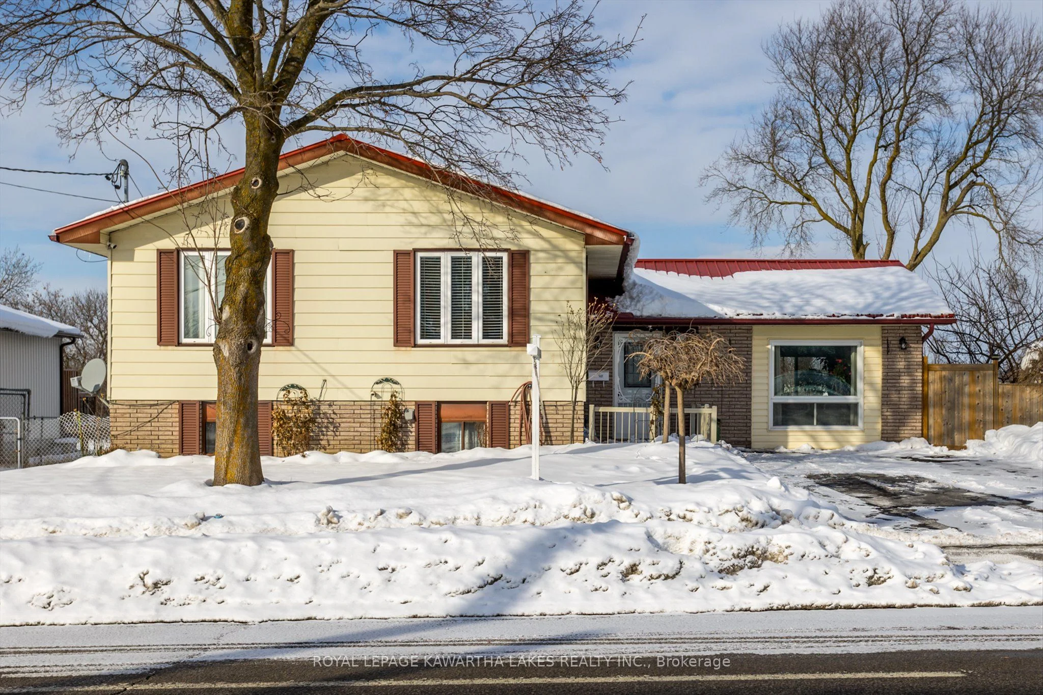 16 Mary Street W, Kawartha Lakes, On K9v 2n4