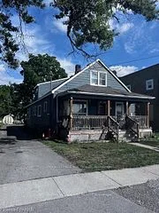 218 Courtwright Street, Fort Erie, ON L2A 2R8
