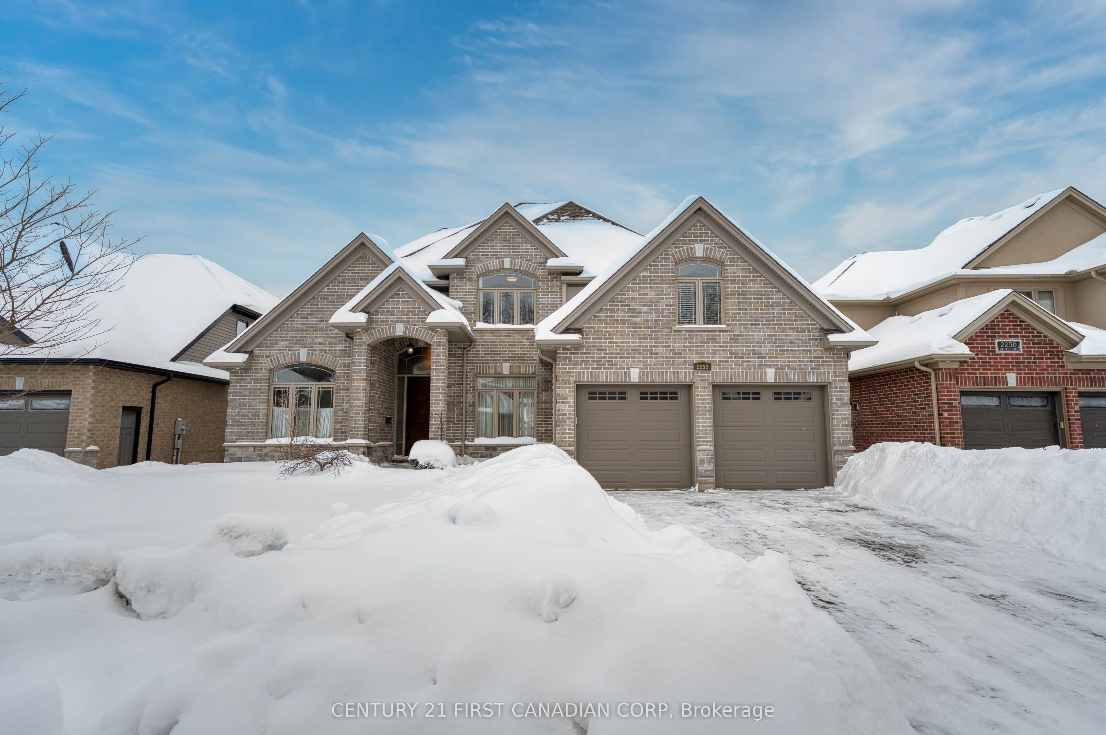 2258 Dauncey Crescent, London North, On N5x 0m2