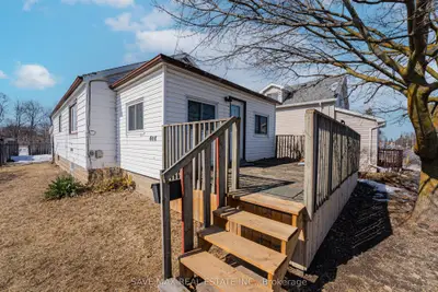 Detached in Belleville