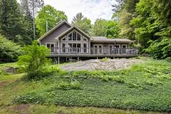 1015 Melody Hill Road, Muskoka Lakes, ON P0C 1M0