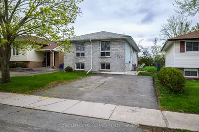 Detached in Belleville