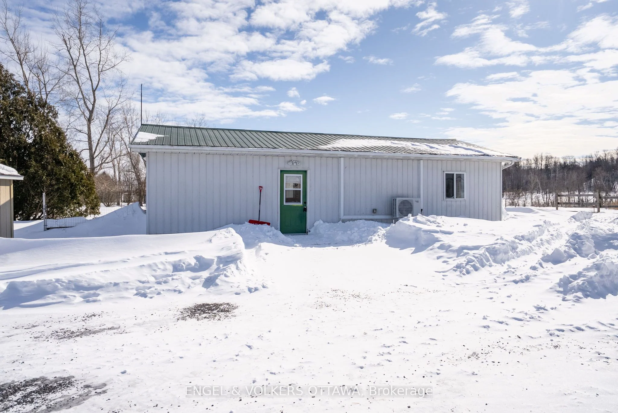 2426 Champlain Road Coach House, Clarence-rockland, On K0a 1n0