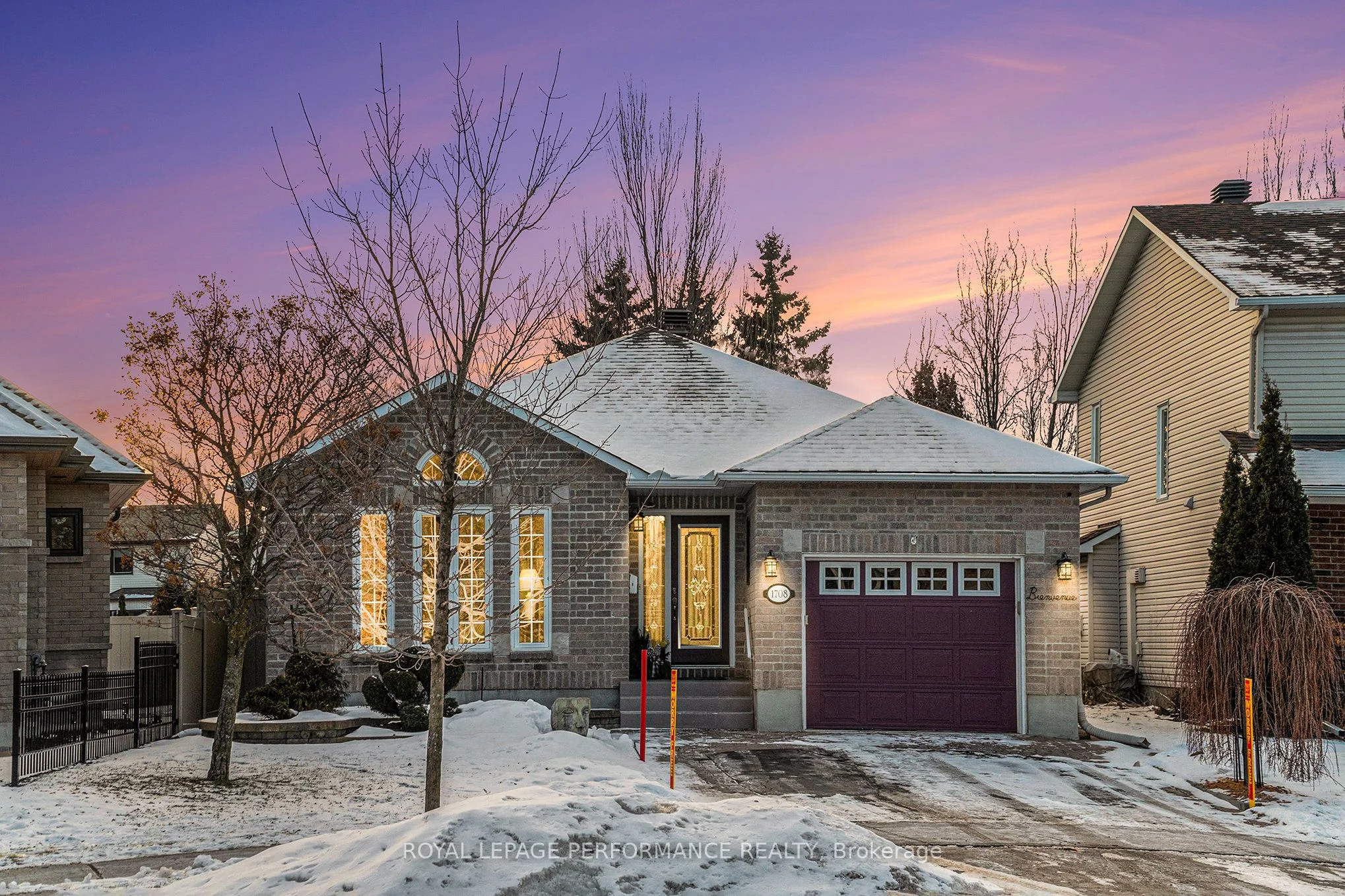 Detached in Orleans - Convent Glen and Area