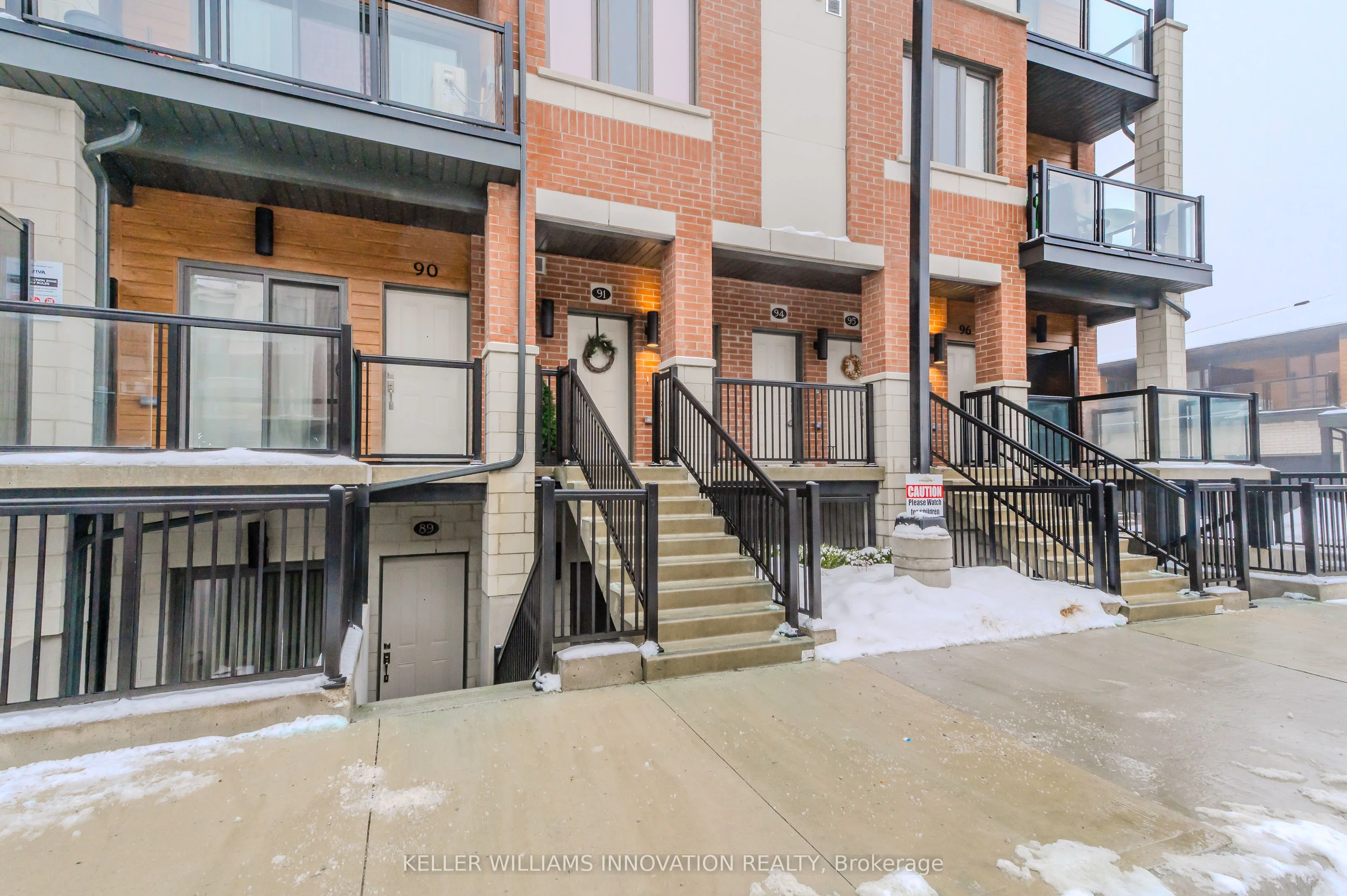 25 Isherwood Avenue 91, Cambridge, On N1r 1b6