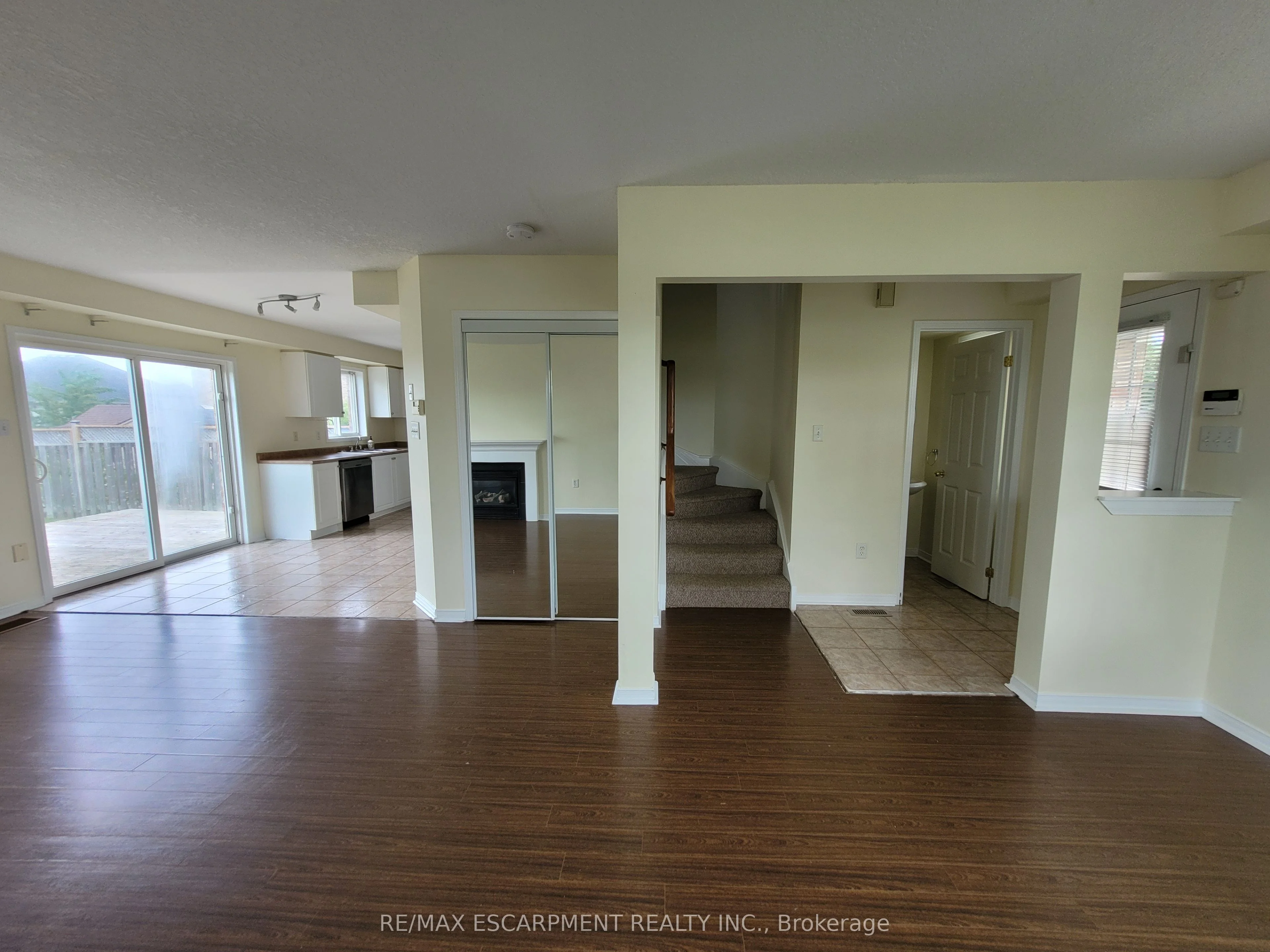 86 Osborn Avenue, Brantford, ON N3T 6R3