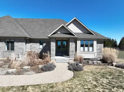 Detached in Centre Wellington