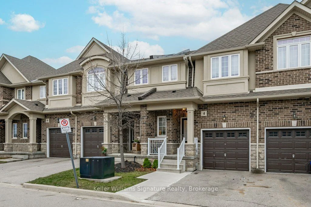 Att/Row/Townhouse in Hamilton