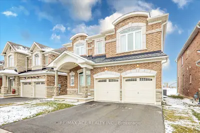 Detached in Fort Erie