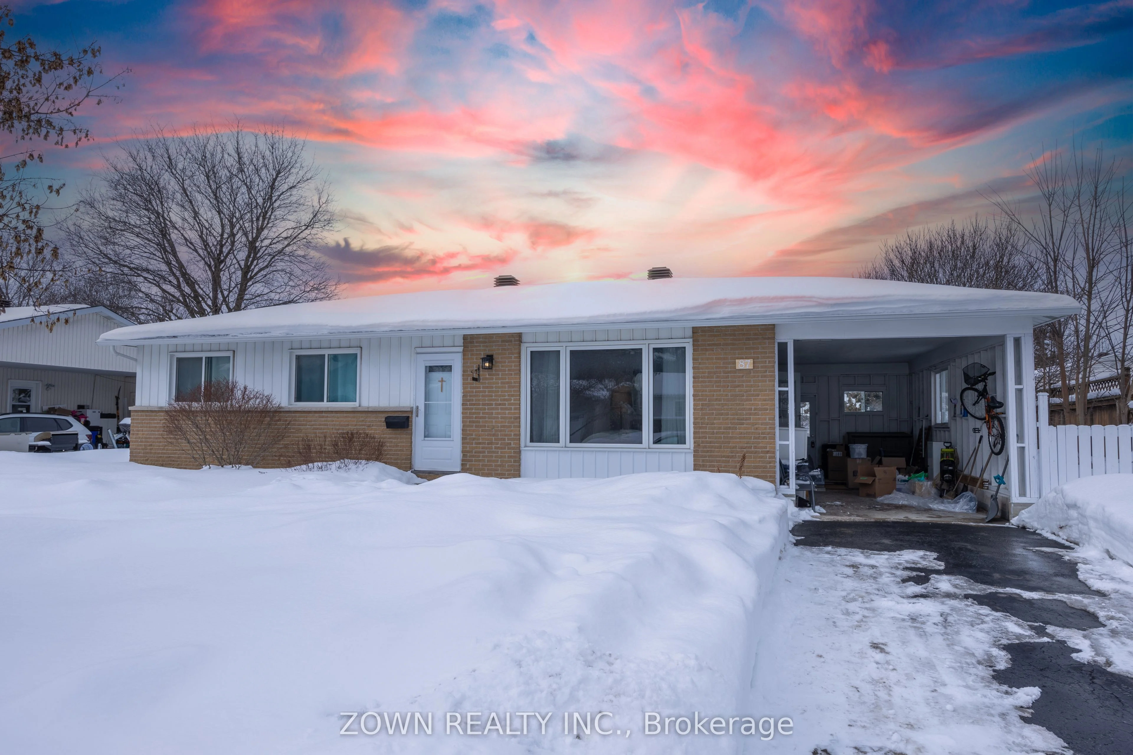 87 Village Green, Kanata, On, K2l 1j8