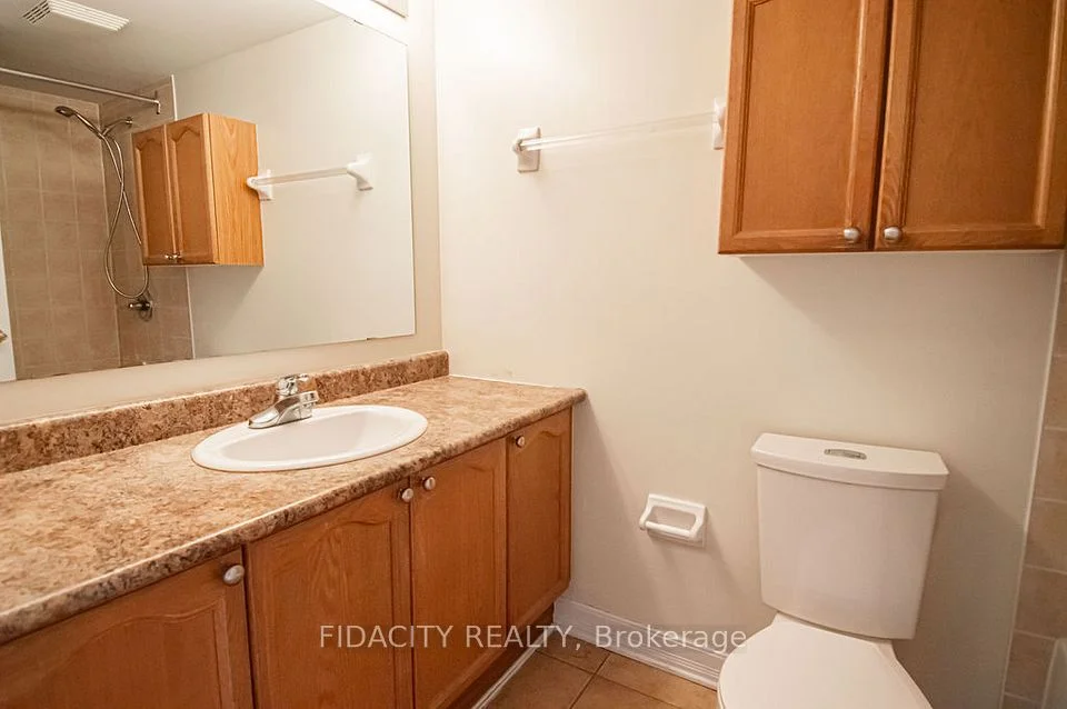 310 Central Park Drive 3a, Carlington - Central Park, On K2c 4g4