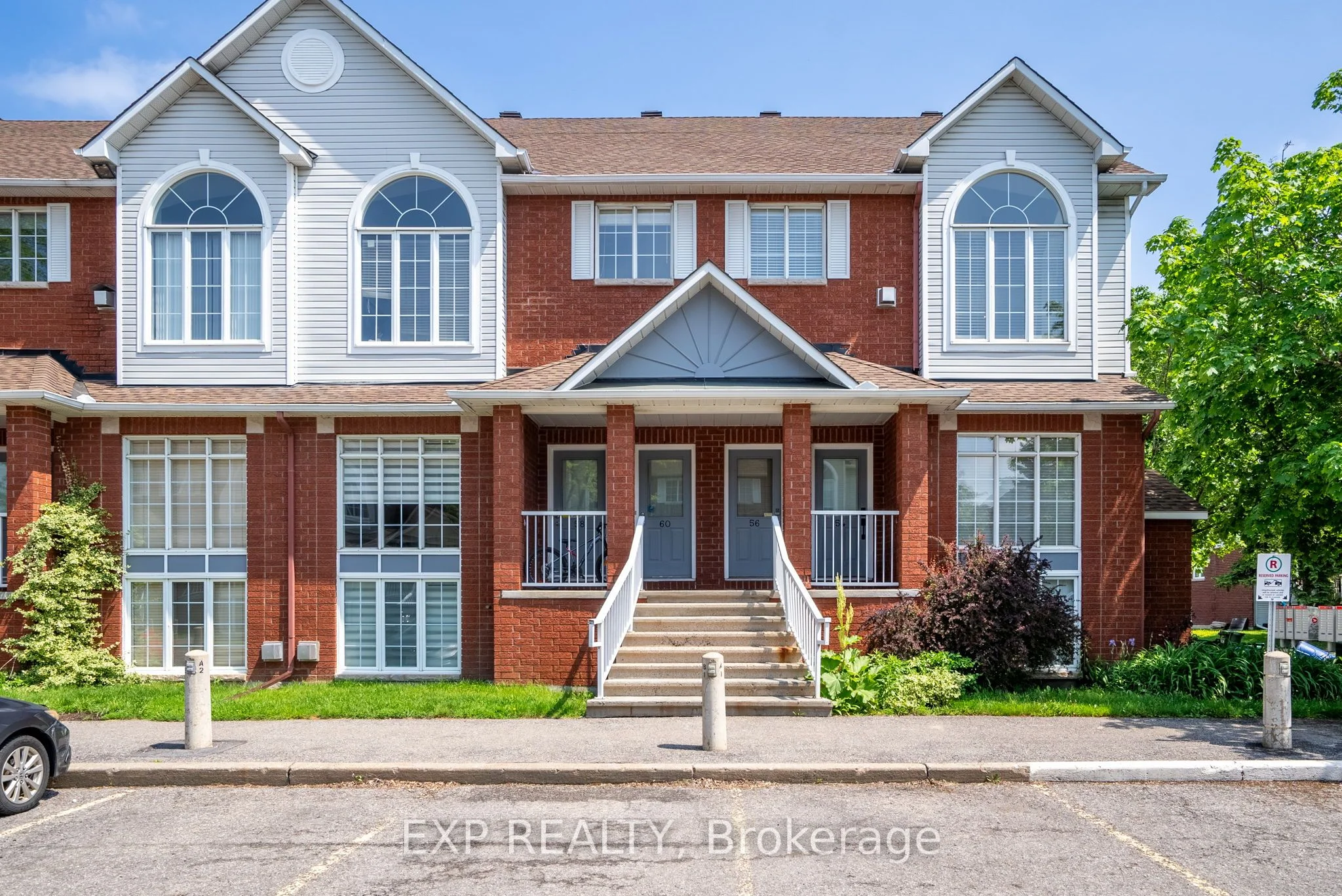Condo Townhouse in Hunt Club - South Keys and Area