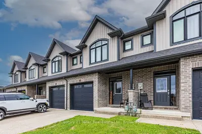 Att/Row/Townhouse in Thorold