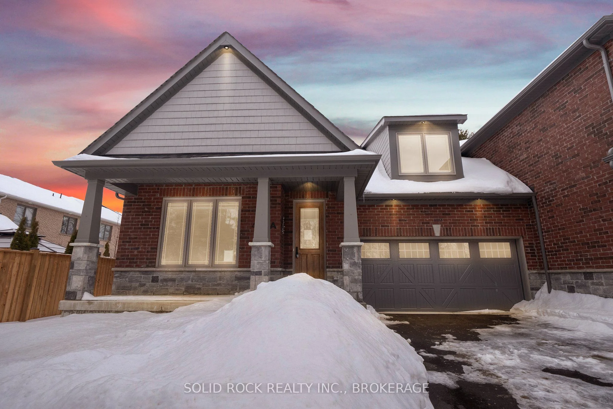 Att/Row/Townhouse in Cobourg