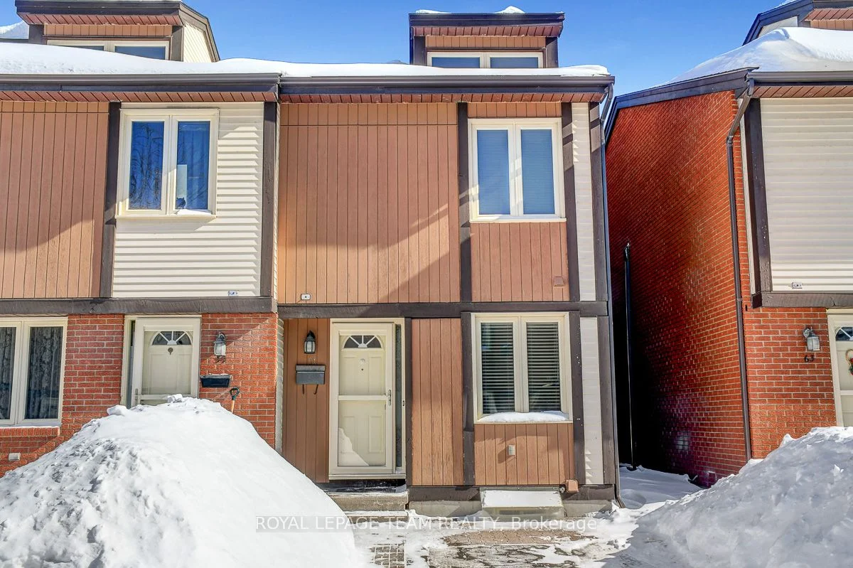 Condo Townhouse in Britannia Heights - Queensway Terrace N and Area