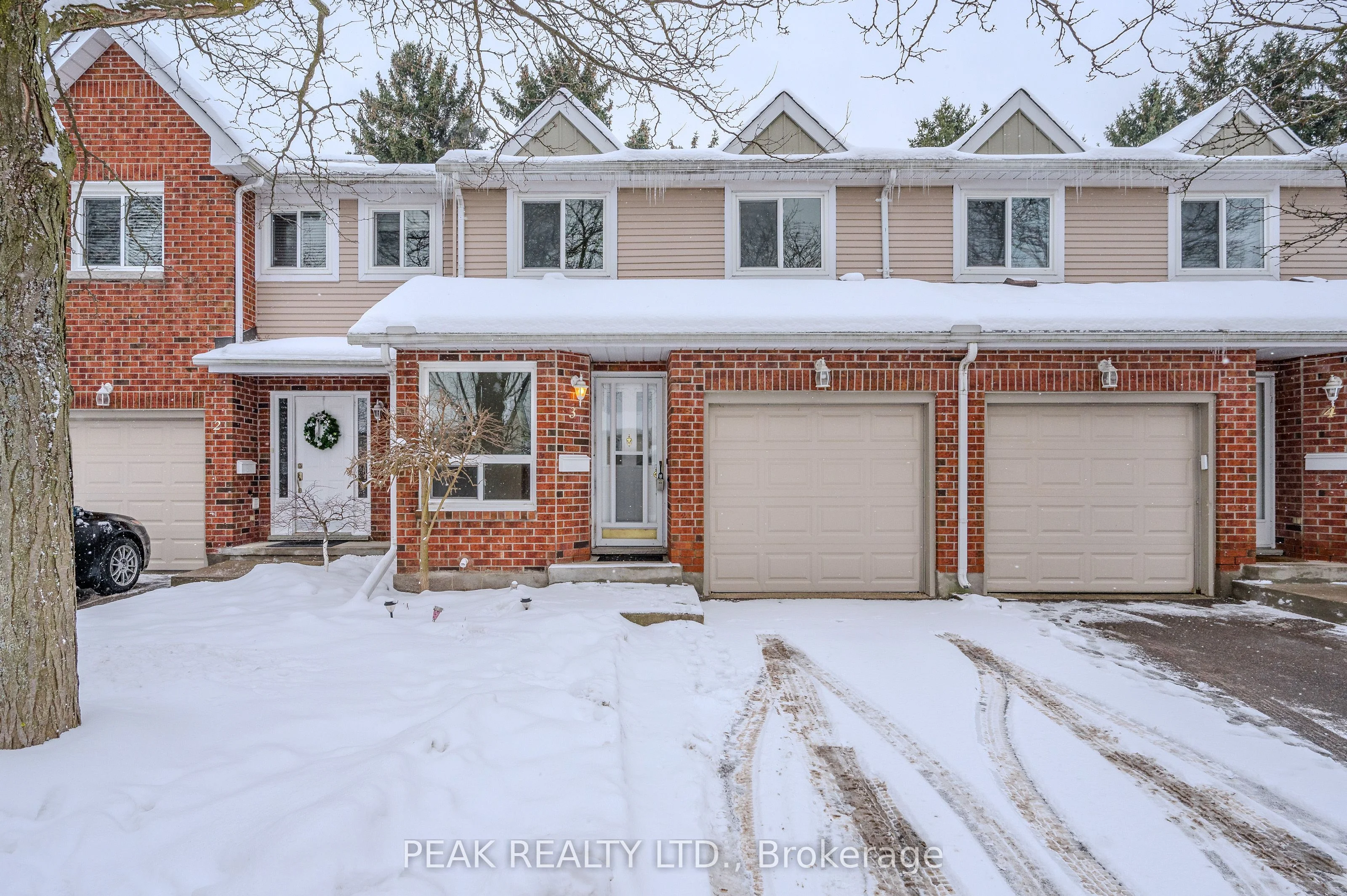 Condo Townhouse in Kitchener
