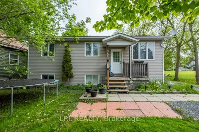 Detached in Gananoque