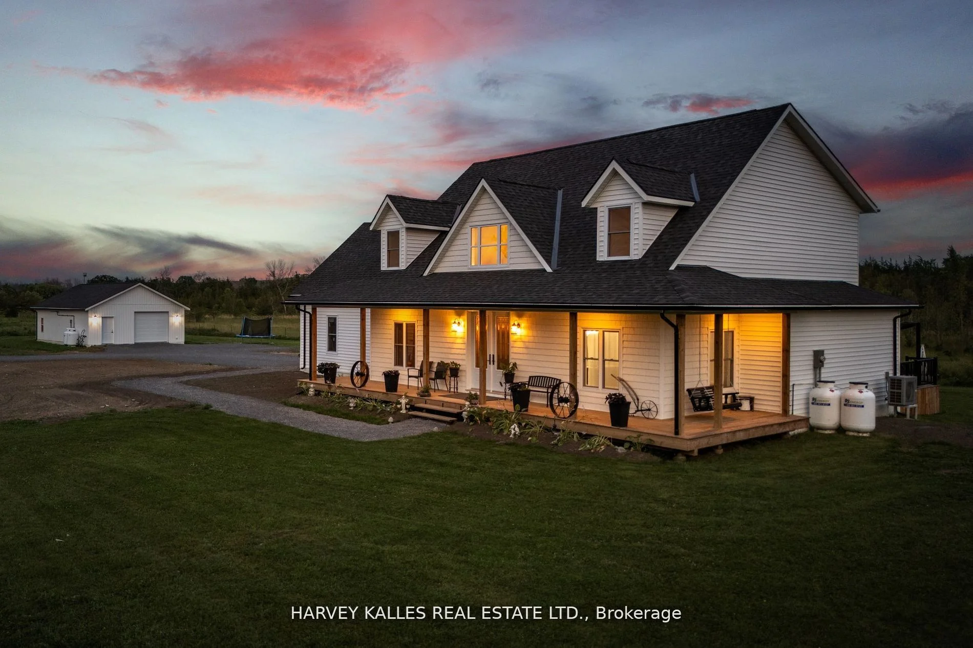 2516 County Road 15, Prince Edward County, On, K0k 2t0