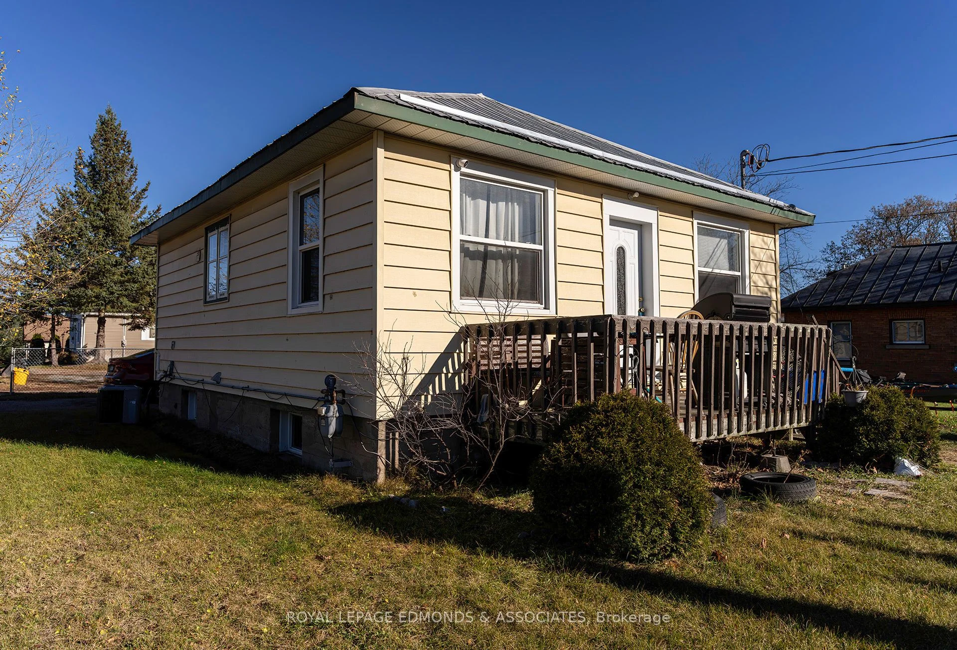 671 Gordon Street, Pembroke, On K8a 6j7