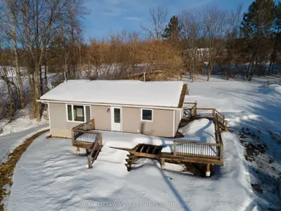 36740 Highway 41 Highway, North Algona Wilberforce, On K0j 1t0