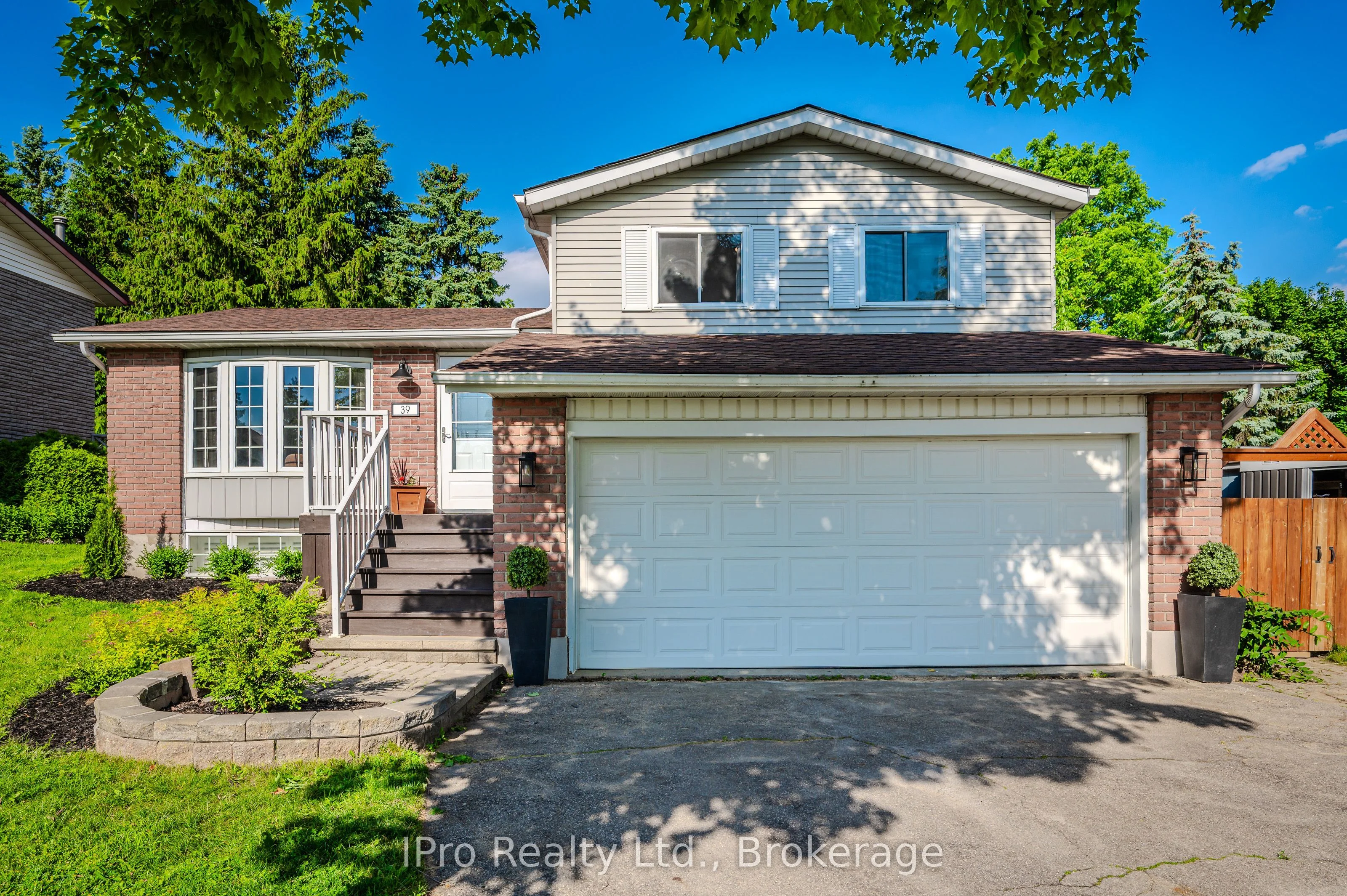 Detached in Guelph