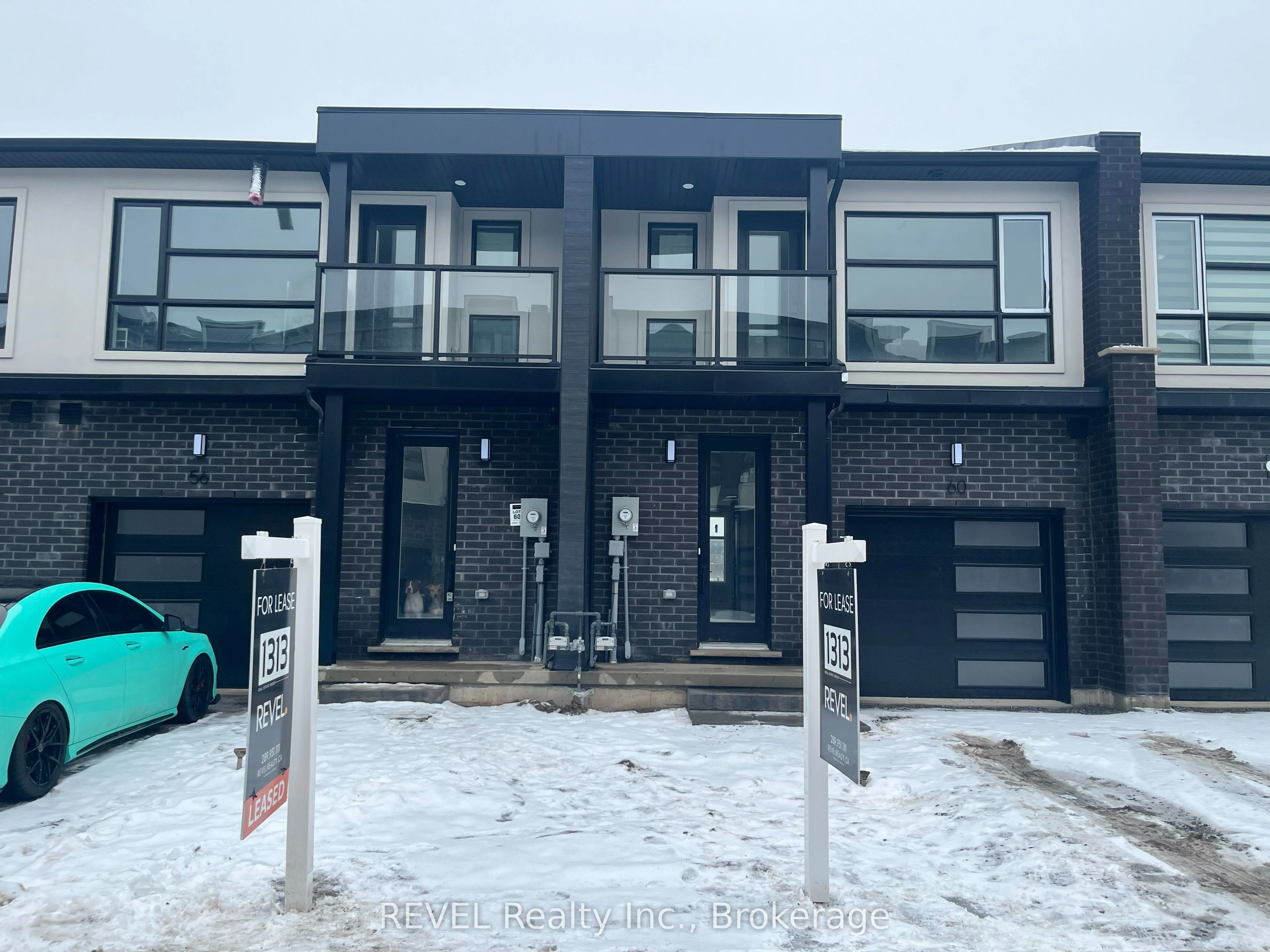 Condo Townhouse in Welland