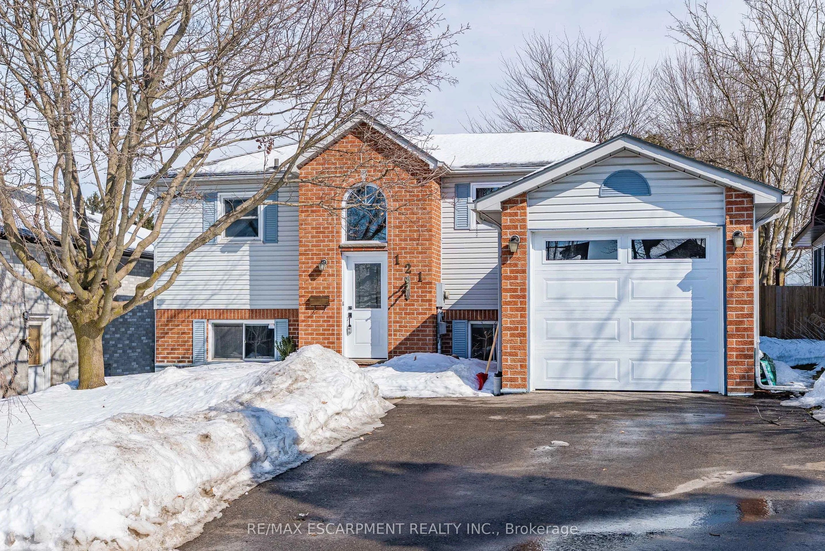 Detached in Woodstock