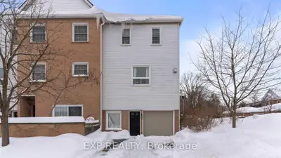 Condo Townhouse in London North