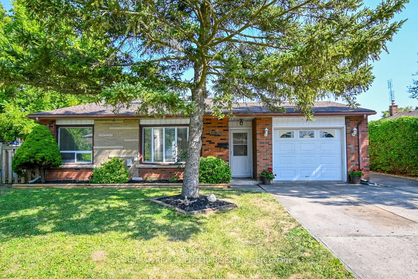 8362 Parkway Drive, Niagara Falls, On L2g 6w7
