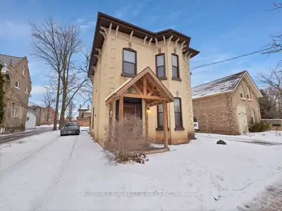 Duplex in Brantford