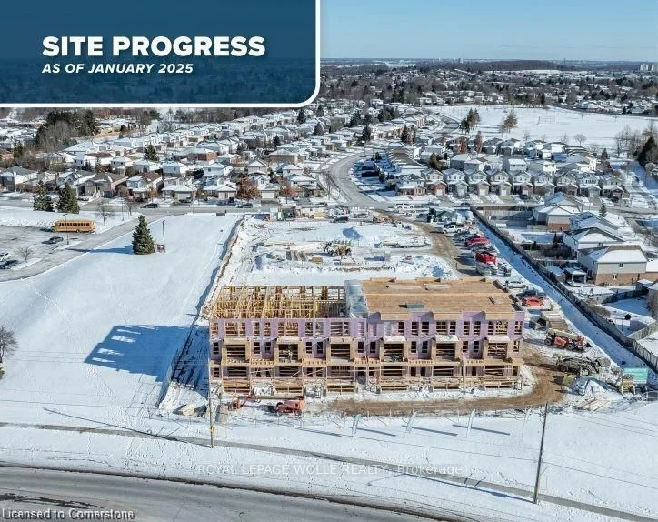 Condo Townhouse in Kitchener