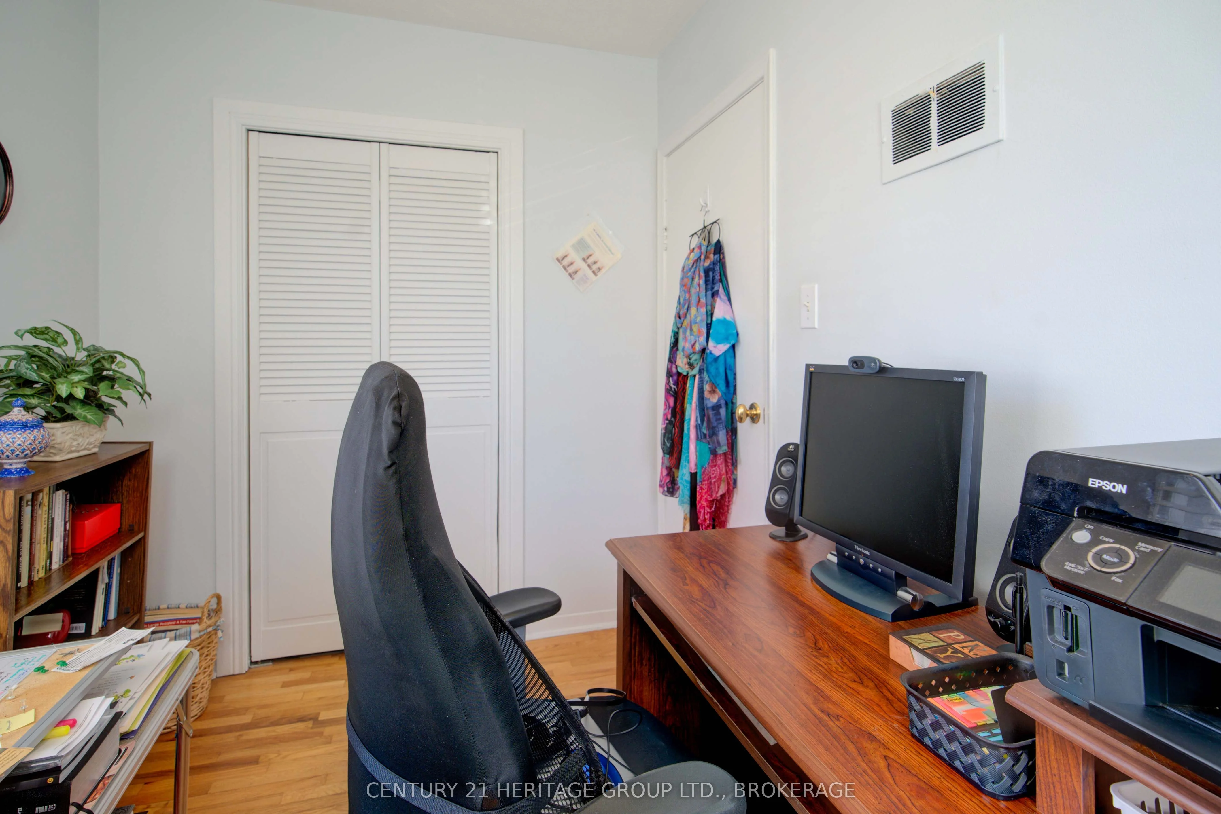 27 Kennedy Street, Kingston, ON K7M 2G8