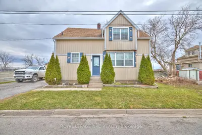 Detached in Fort Erie
