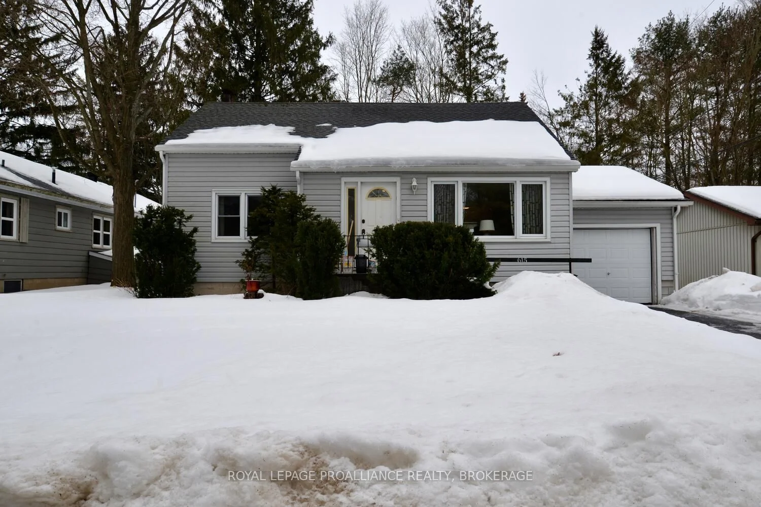 Detached in Gananoque