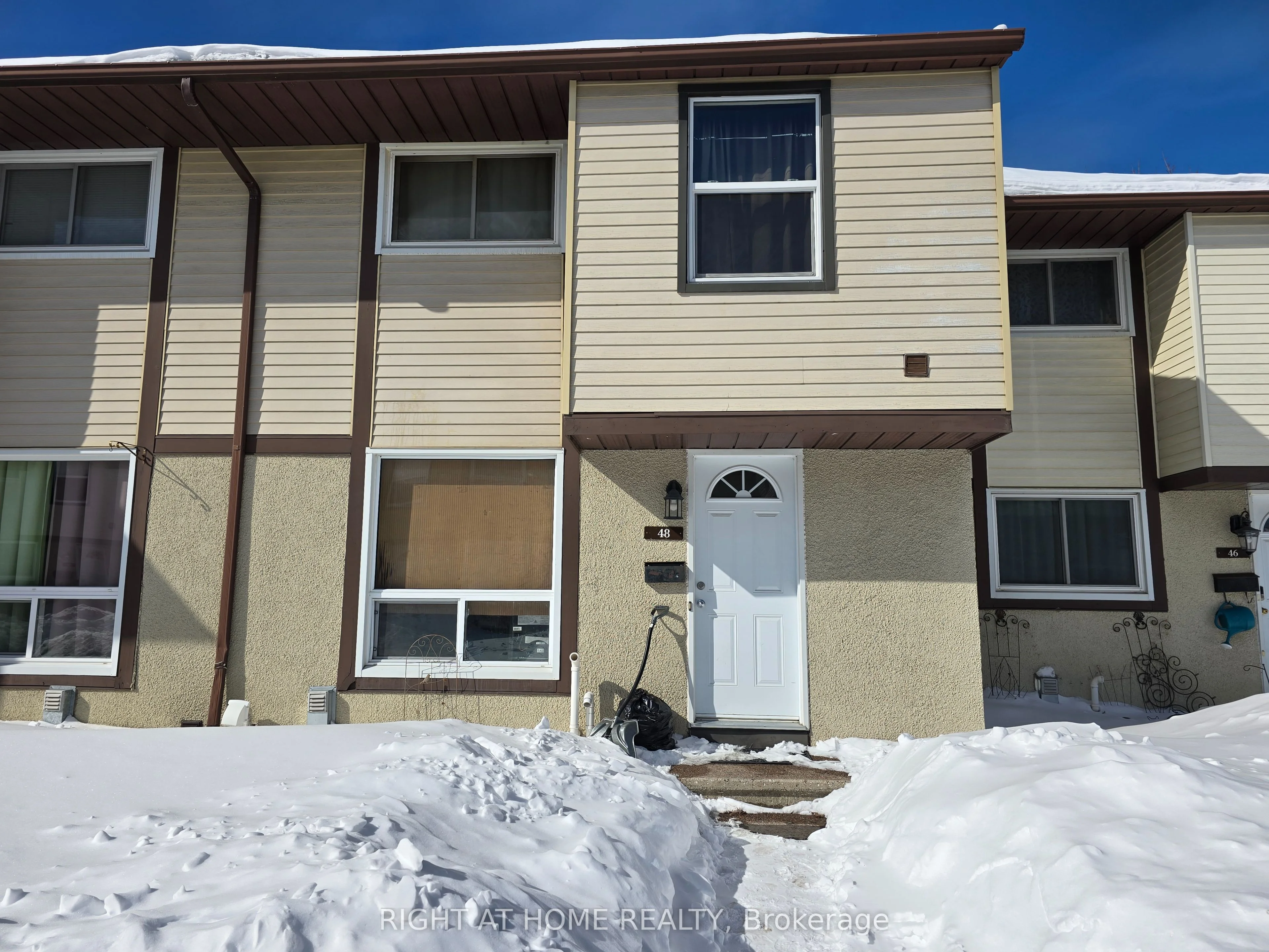 2570 Southvale Crescent 48, Elmvale Acres And Area, On K1b 5b7