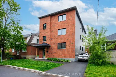 Triplex in Overbrook - Castleheights and Area