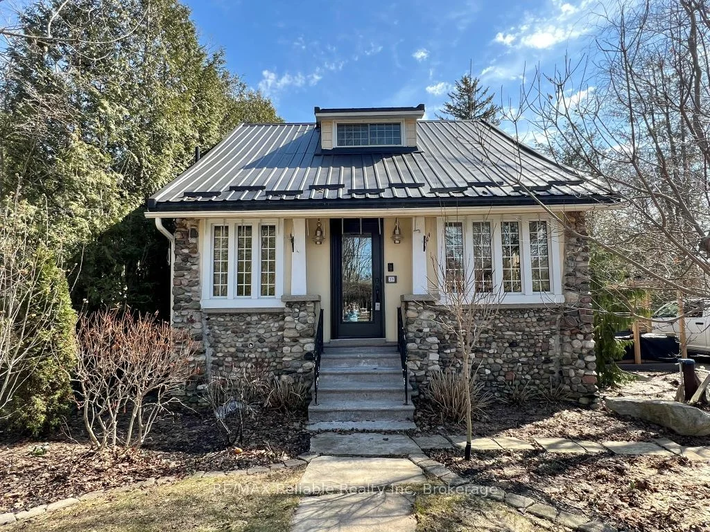 Detached in Bluewater