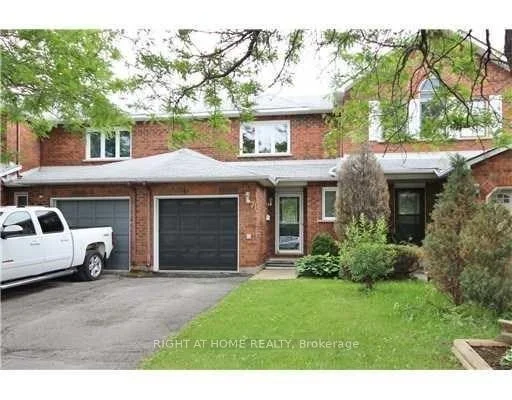 Att/Row/Townhouse in Kanata